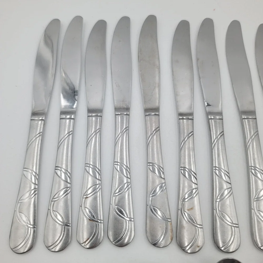 30pc Cambridge Silver Felicity Flatware Set Stainless Steel Satin Leaf Pattern